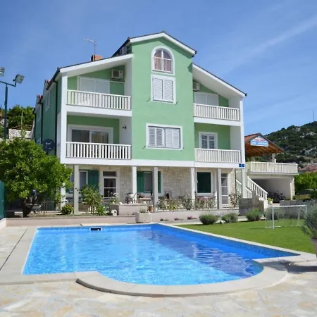 Cozy In Ploce With Shared Pool Villa