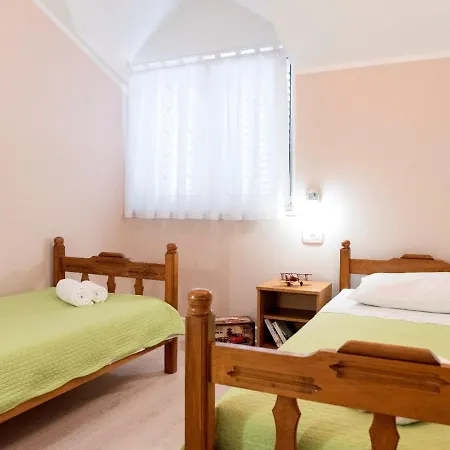Cozy In Ploce With Shared Pool Villa *