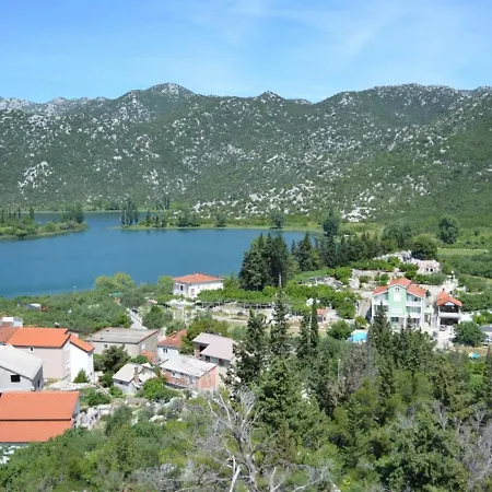 Vila Cozy In Ploce With Shared Pool Ploce (Dubrovnik-Neretva)