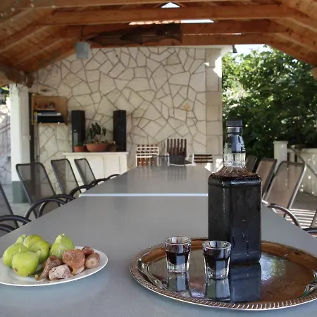 Cozy In Ploce With Shared Pool Vila Ploce (Dubrovnik-Neretva)